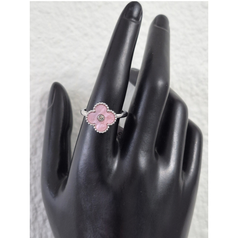 Light Pink Stainless Steel Clover Ring - Size 8 - Picture 3 of 3